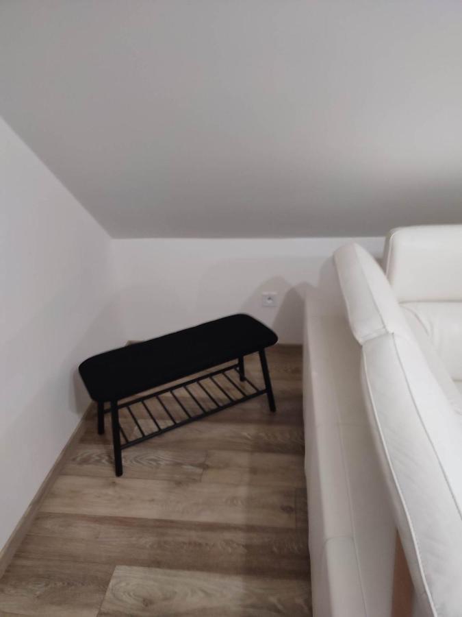 Apartman Tulipan Hnusta Exteriér fotografie