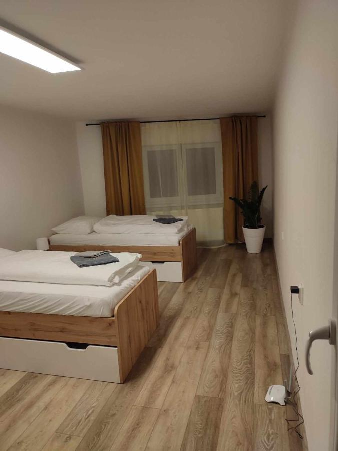 Apartman Tulipan Hnusta Exteriér fotografie
