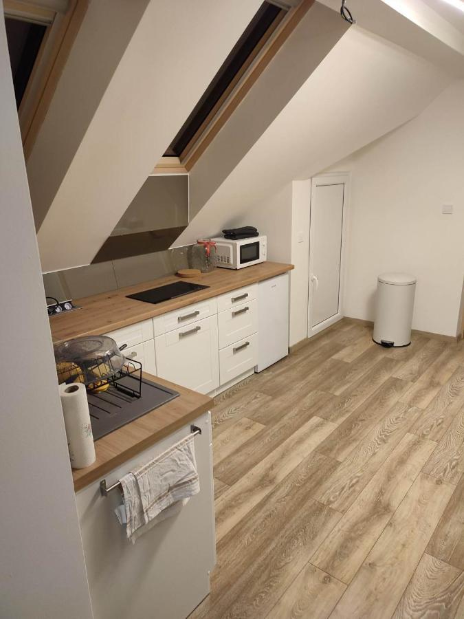 Apartman Tulipan Hnusta Exteriér fotografie