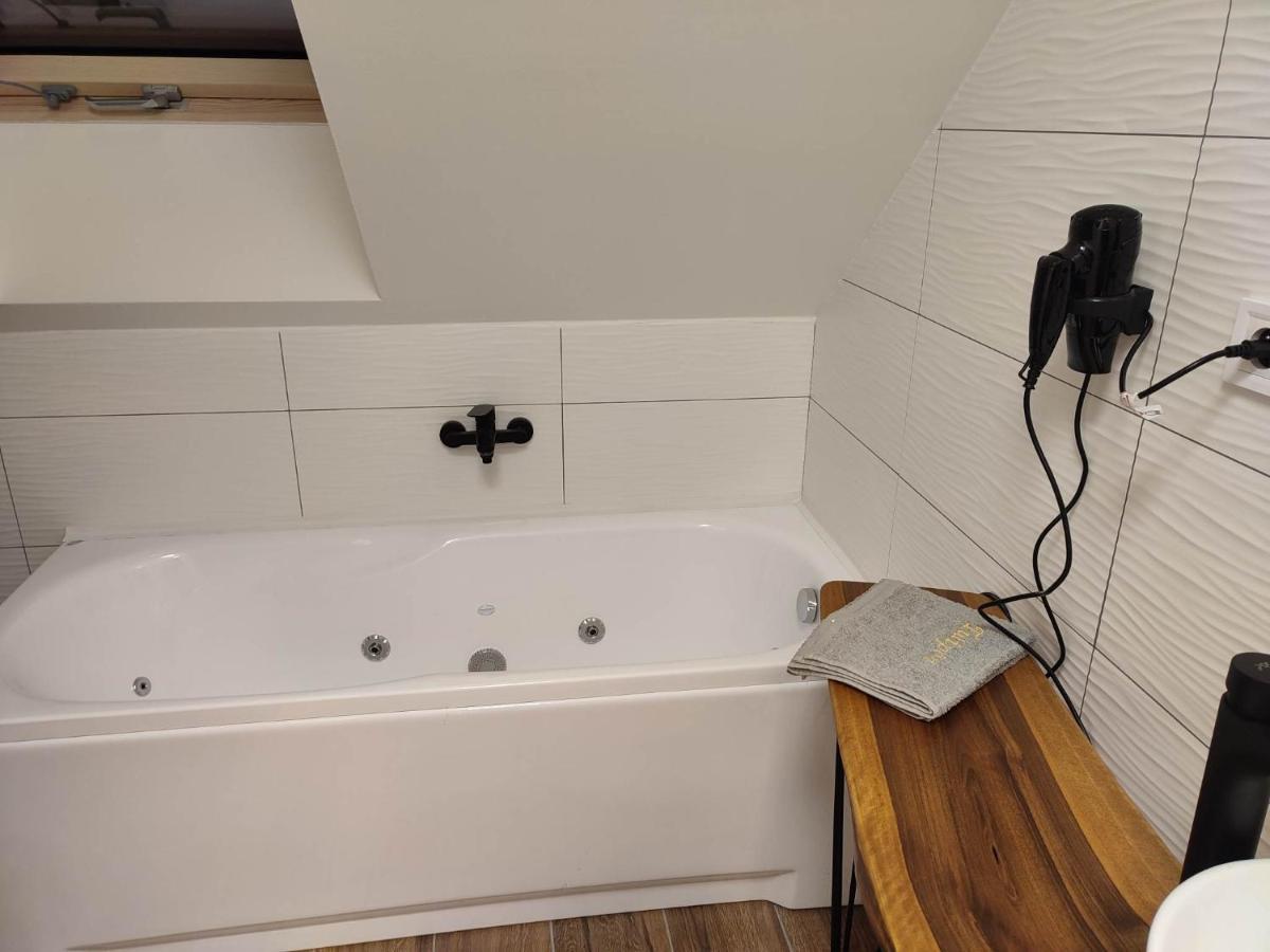 Apartman Tulipan Hnusta Exteriér fotografie