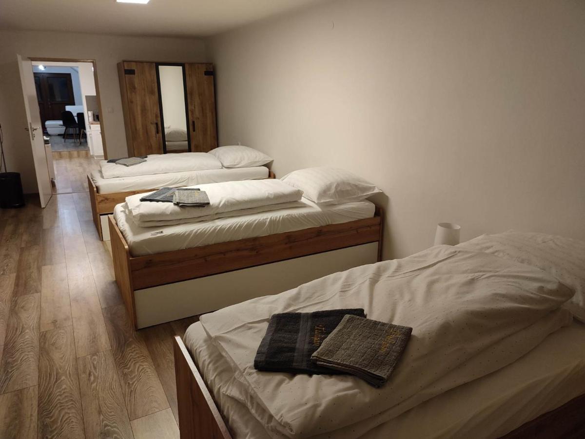 Apartman Tulipan Hnusta Exteriér fotografie