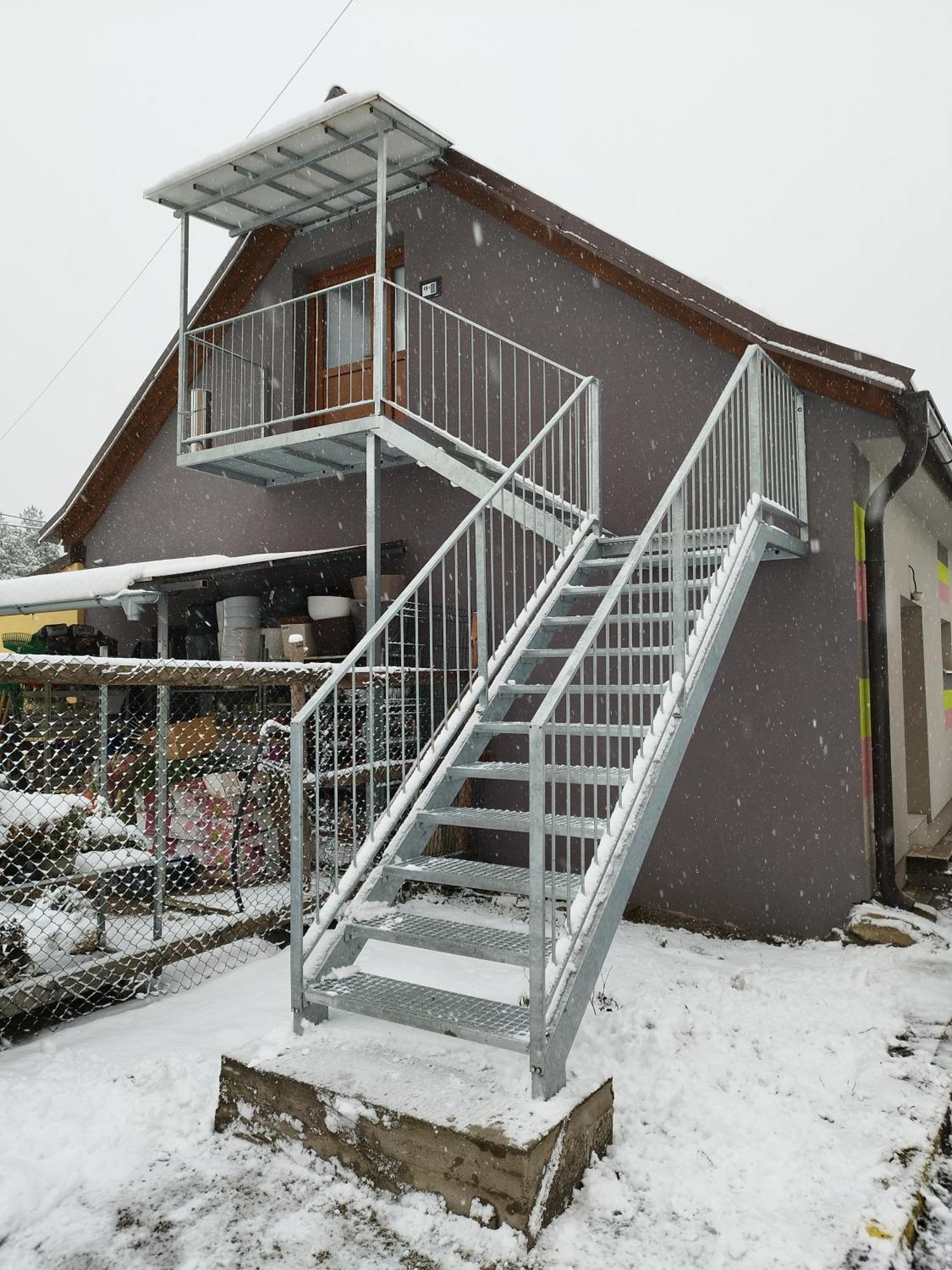 Apartman Tulipan Hnusta Exteriér fotografie